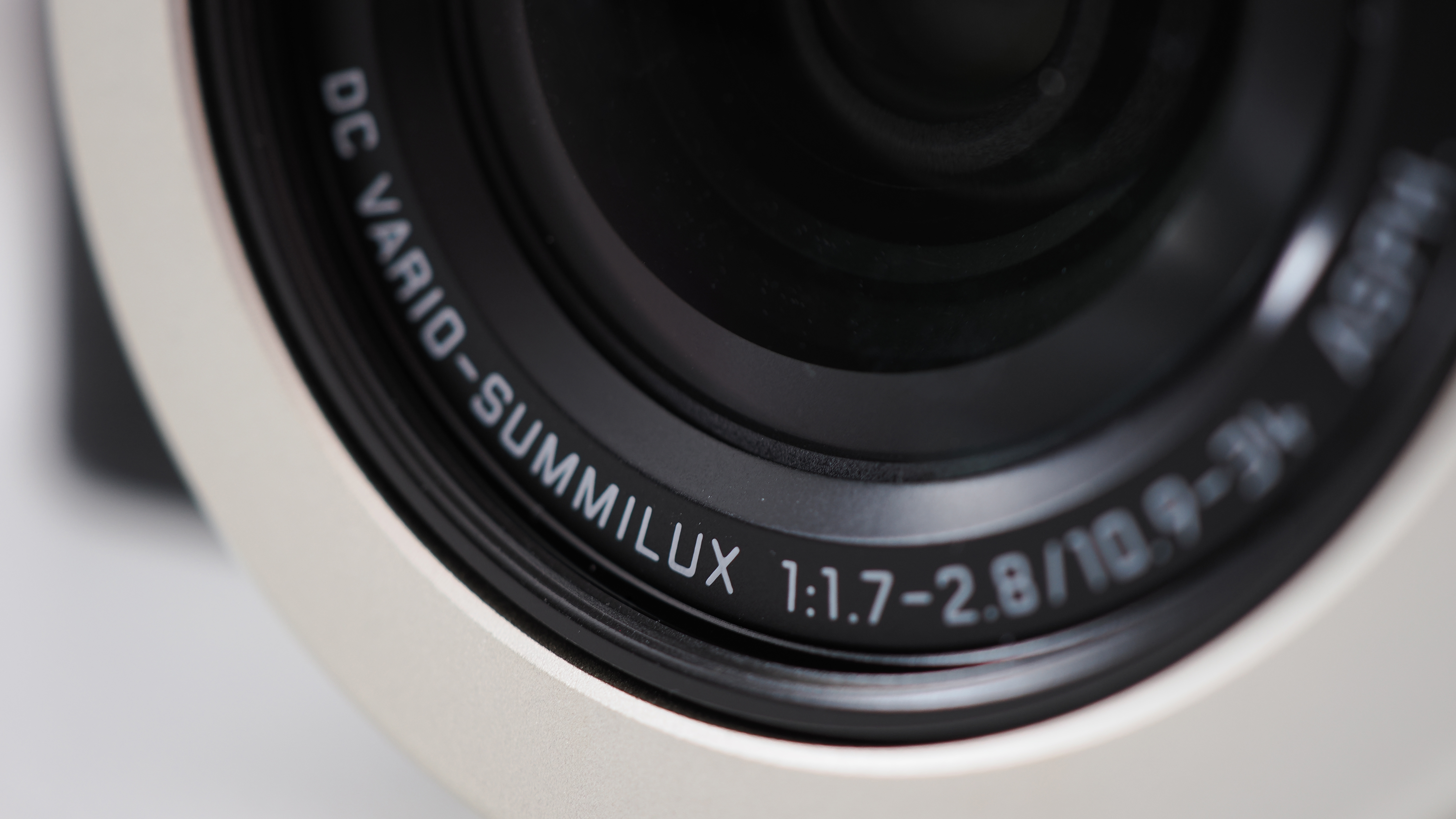 Leica D-Lux 8 100 Years of Leica edition