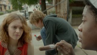 Olivia Cooke, Thomas Mann, and RJ Cyler eating ice cream in Me and Earl and the Dying Girl