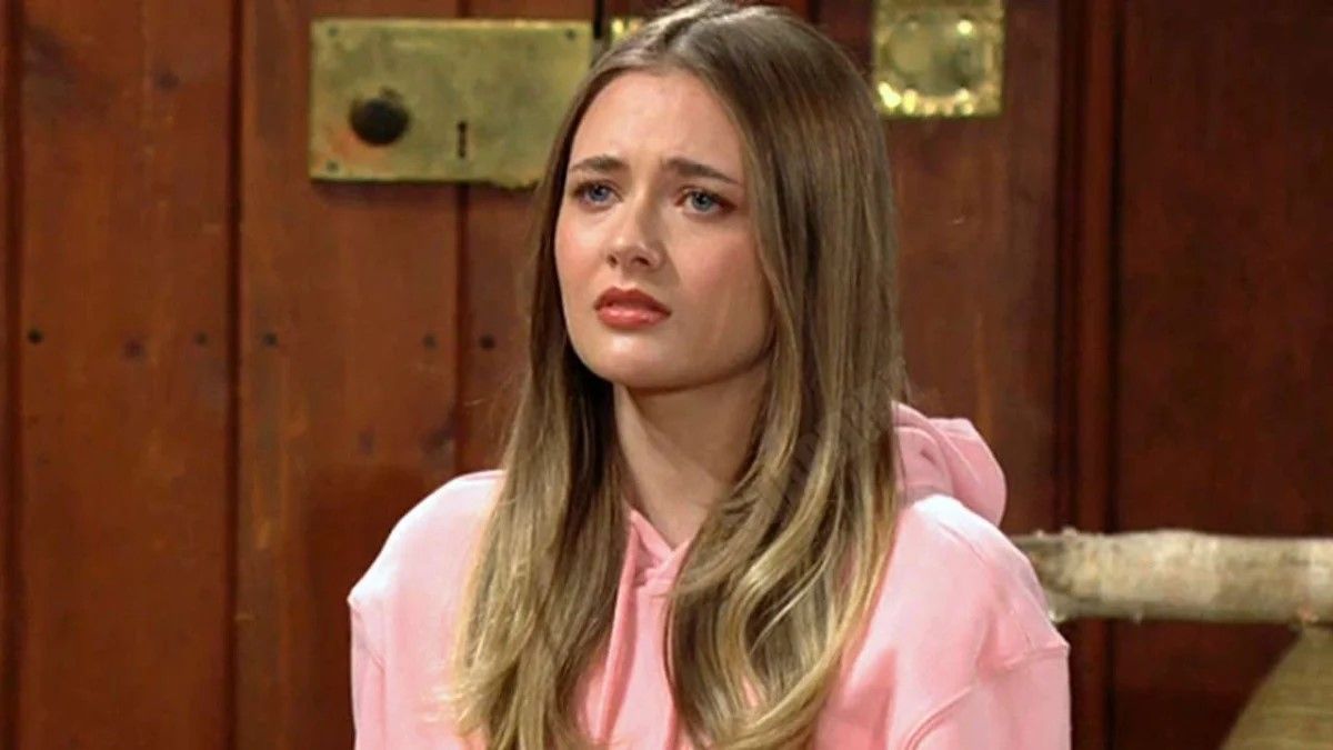 Reylynn Caster as Faith upset in The Young and the Restless