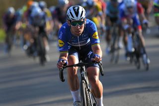 Mark Cavendish sprints to his best result in years at GP Monsere