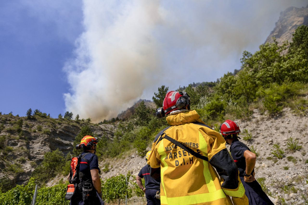 ASO restringe el acceso de aficionados en tramos de la etapa reina del Tour de France Femmes hacia Mont Ventoux por riesgo de incendios