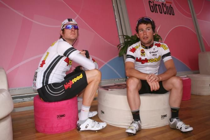 Relaxing with Bradley Wiggins at the 2008 Giro d'Italia