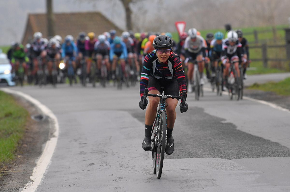 Elena Cecchini (Canyon-SRAM) launches an attack