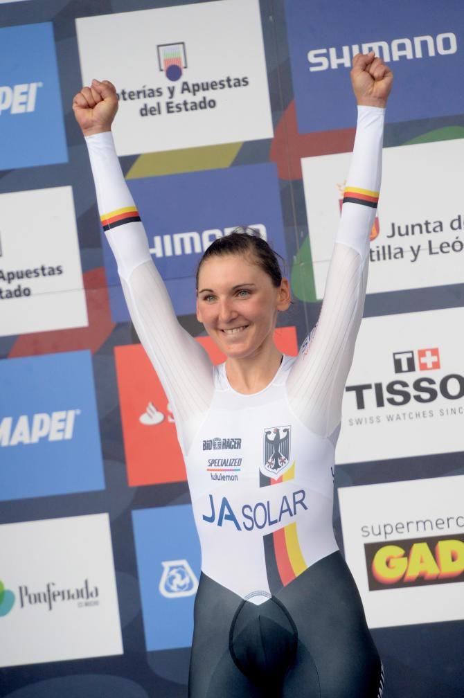 Lisa Brennauer (Germany) celebrates her second medal of 2014