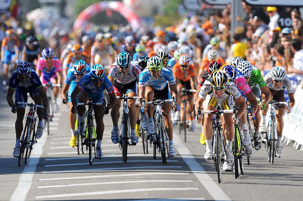 Cycling: 97th Tour de France 2010 / Stage 11
Arrival / CAVENDISH Mark (GBR) Celebration Joie Vreugde / PETACCHI Alessandro (ITA)/ FARRAR Tyler (USA)/ ROJAS Jose Joaquin (ESP)/ MC EWEN Robbie (AUS)/ HUSHOVD Thor (NOR) Green Jersey /
Sisteron - Bourg-Les-Valence (184,5 Km)/
Ronde van Frankrijk / TDF / Rit Etape / (c)Tim De Waele