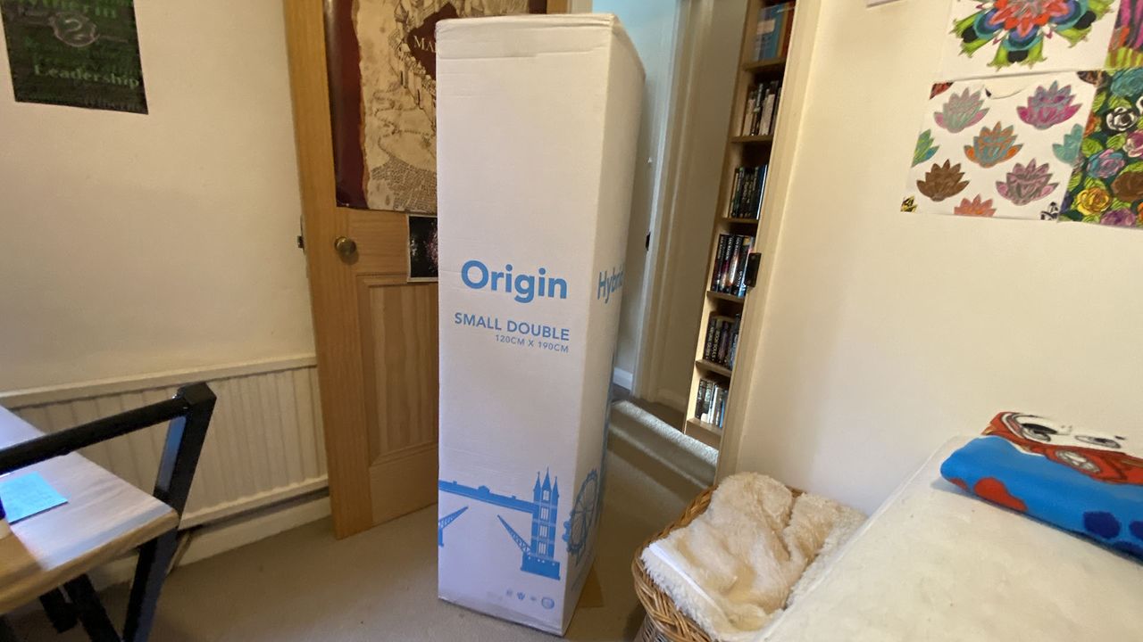 Origin Hybrid mattress vacuum packed, rolled and boxed