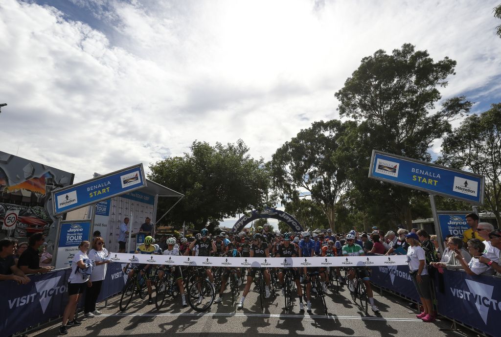 The start about to get underway in Benalla for stage 3