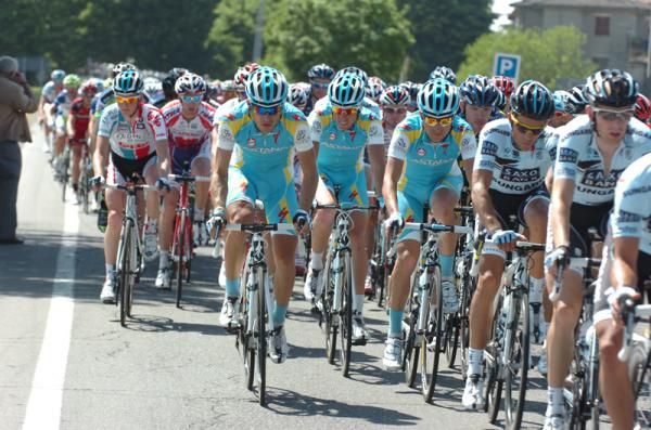 The Giro d'Italia peloton on stage 2