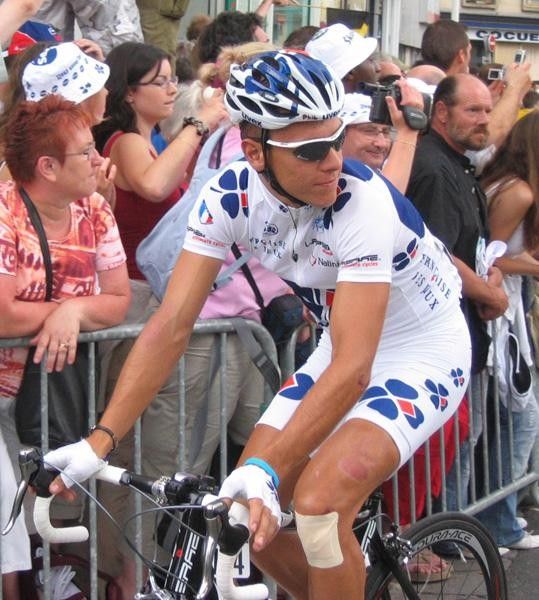 Gilbert riding to the start.