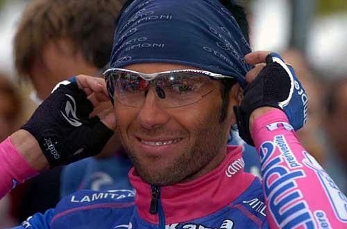 Gilberto Simoni (Lampre-Cafitta) has just heard Lance Armstrong is going to race next year's Giro d'Italia.