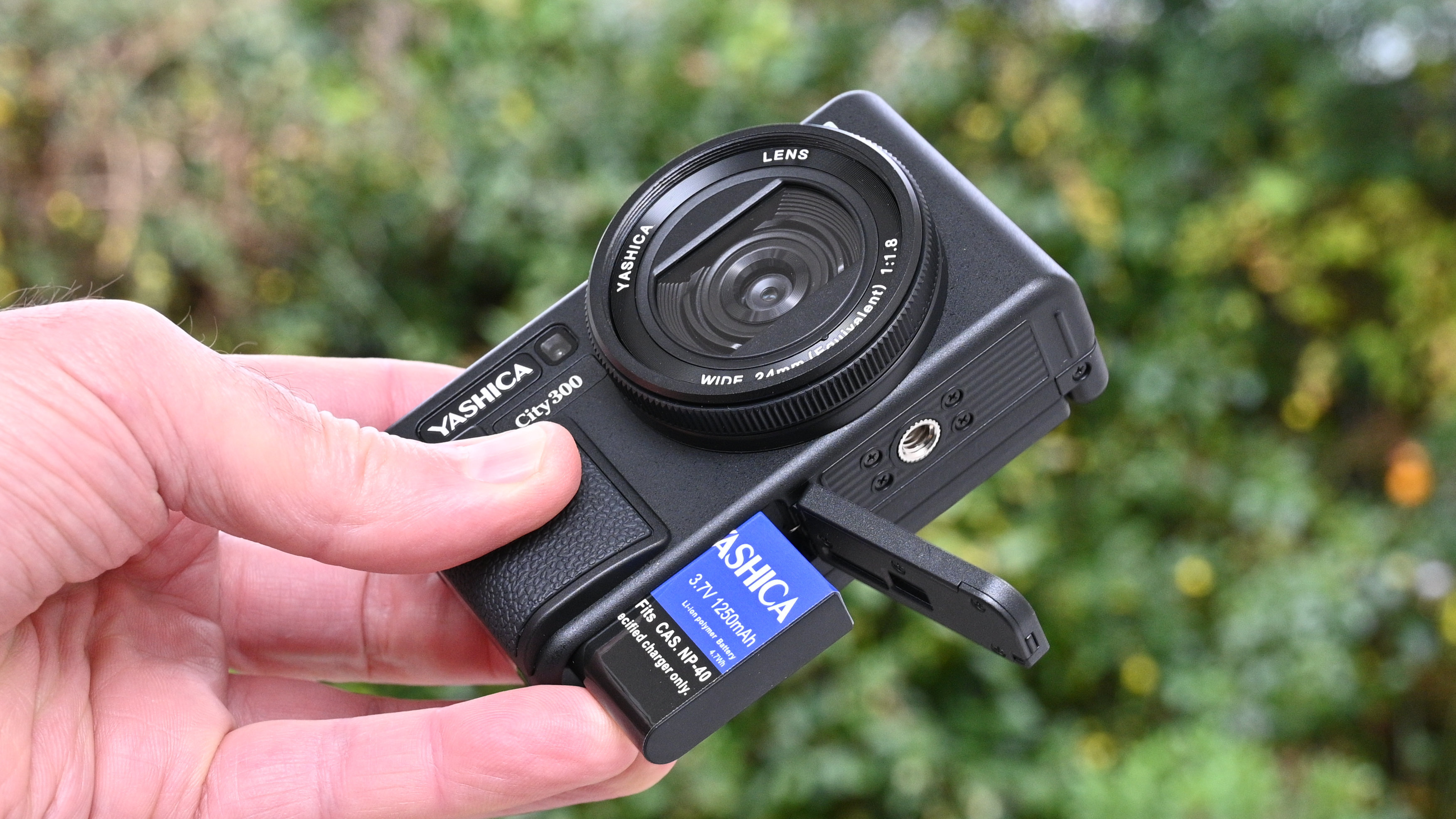 Yashica City 300 product shot