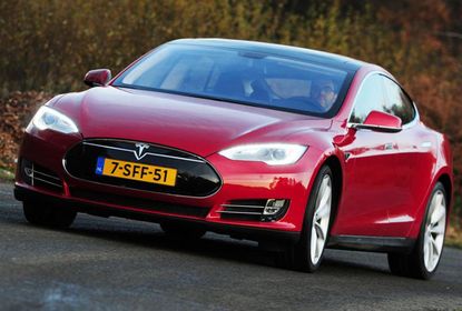 Tesla Model S saloon