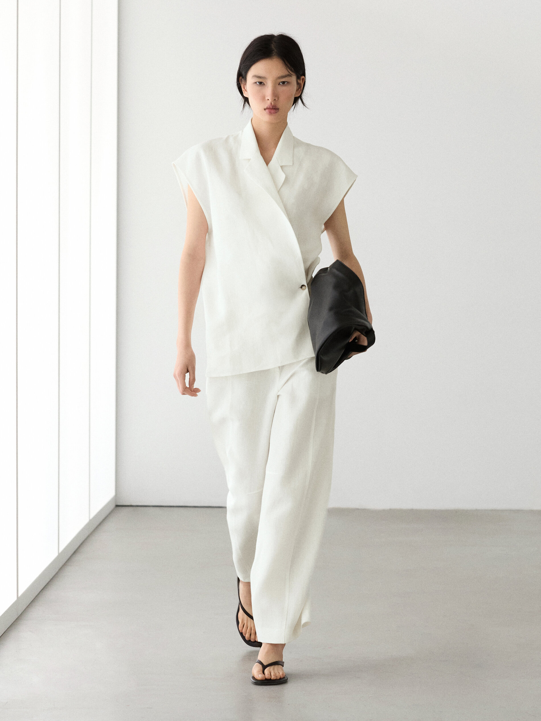 Linen Barrel Fit Trousers