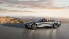 Aston Martin Vanquish 25