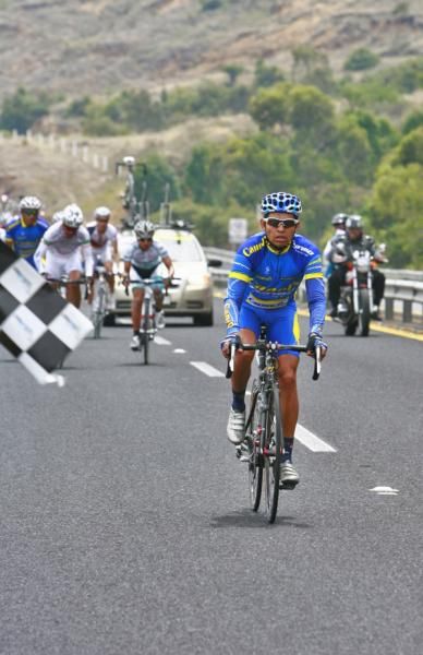Jose Dejesus Gomez (Canel's Turbo) takes the first KOM.