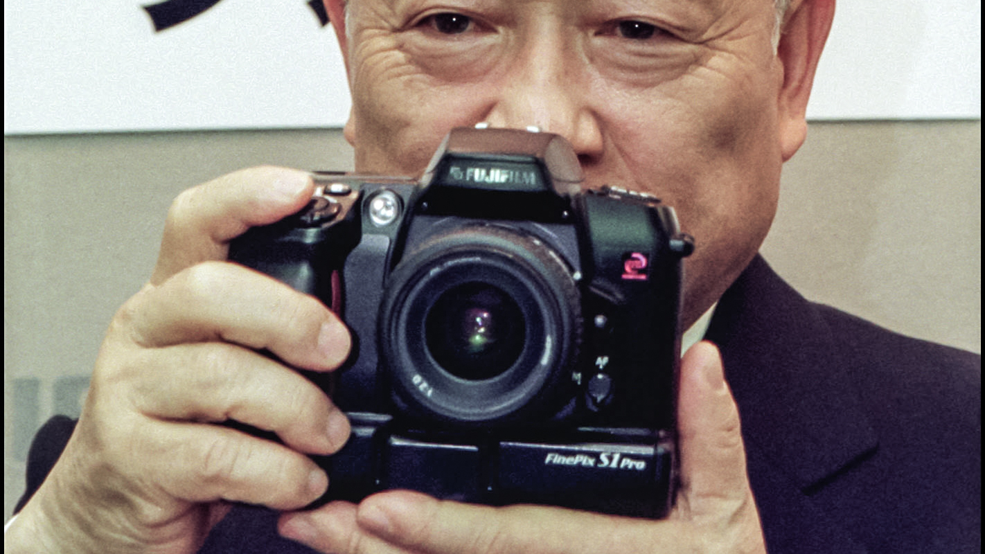 JAPAN - JANUARY 31: Fuji Photo Film Co Introduced New Digital Camera In Tokyo, Japan On January 31, 2000 - Fuji Photo Film Co - President Masayuki Muneyuki have a new model Digital Camera 'FinePix S1 Pro' at Fujifilm sets a new standard in professional digital photography with the development of the new Fujifilm FinePix S1 Pro Digital Camera, the firs. (Photo by Kurita KAKU/Gamma-Rapho via Getty Images)