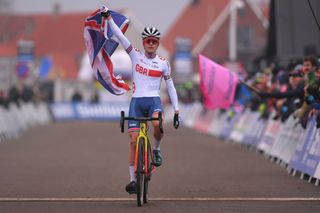 Pidcock winning the 2019 U23 cyclo-cross World Championships