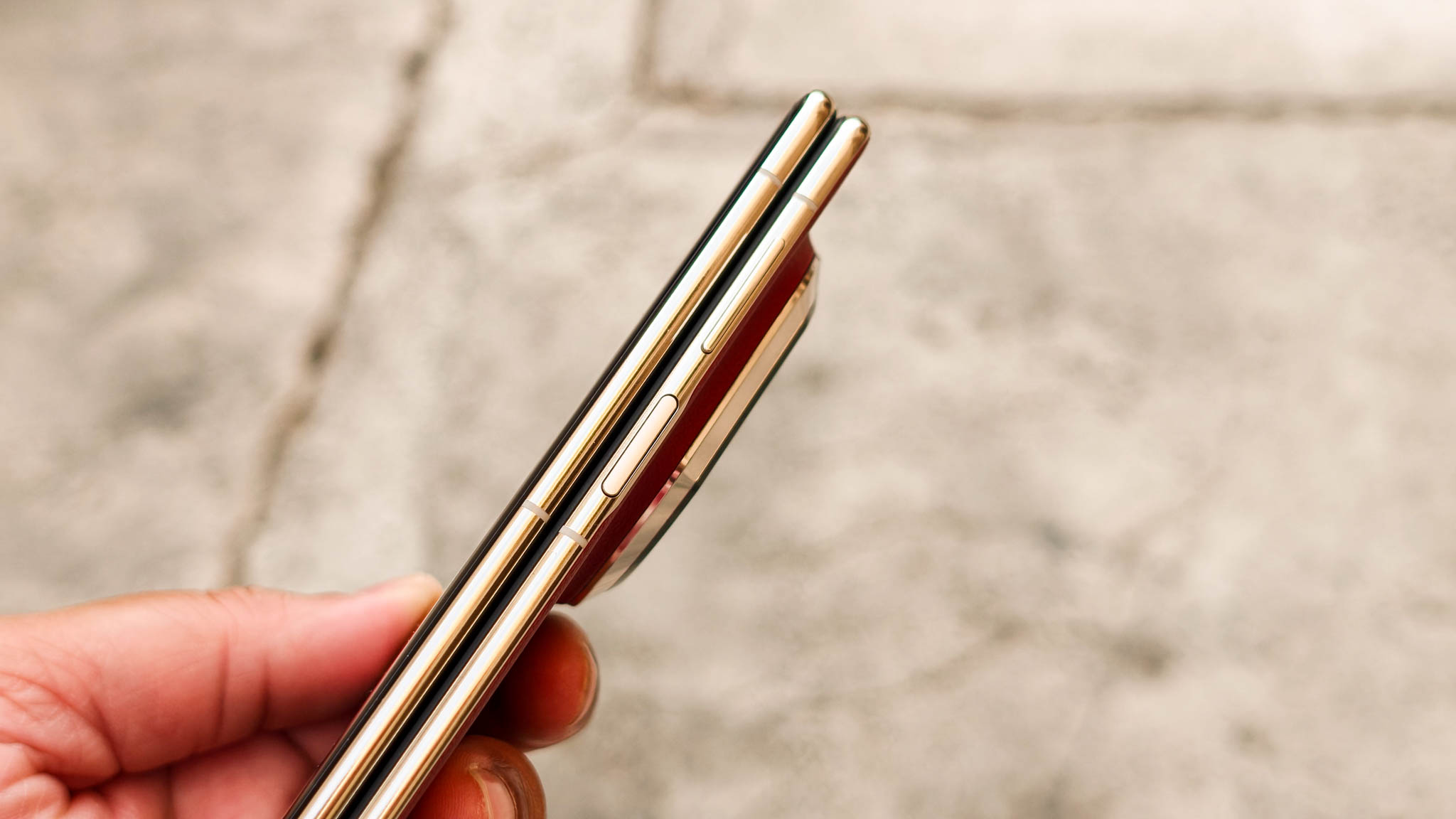 Huawei Mate X7 hands-on testing in Dubai on Android Central