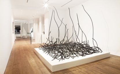 A new solo exhibition by Italian sculptor Roberto Almagno
