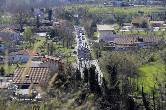 The peloton in action during stage 6 at Tirreno-Adriatico