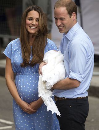 Kate Middleton pregnant July 2013, Prince George born
