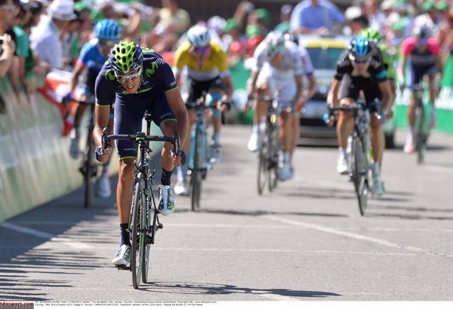 Eros Capecchi (Movistar) sprints to the finish