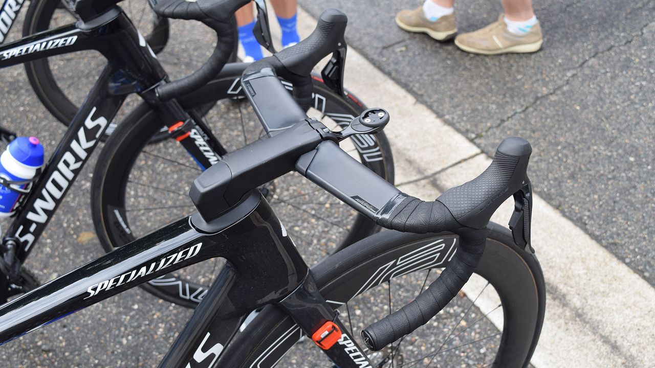 The new aero bikes from Specialized have been equipped with new S-Works Aerofly handlebars
