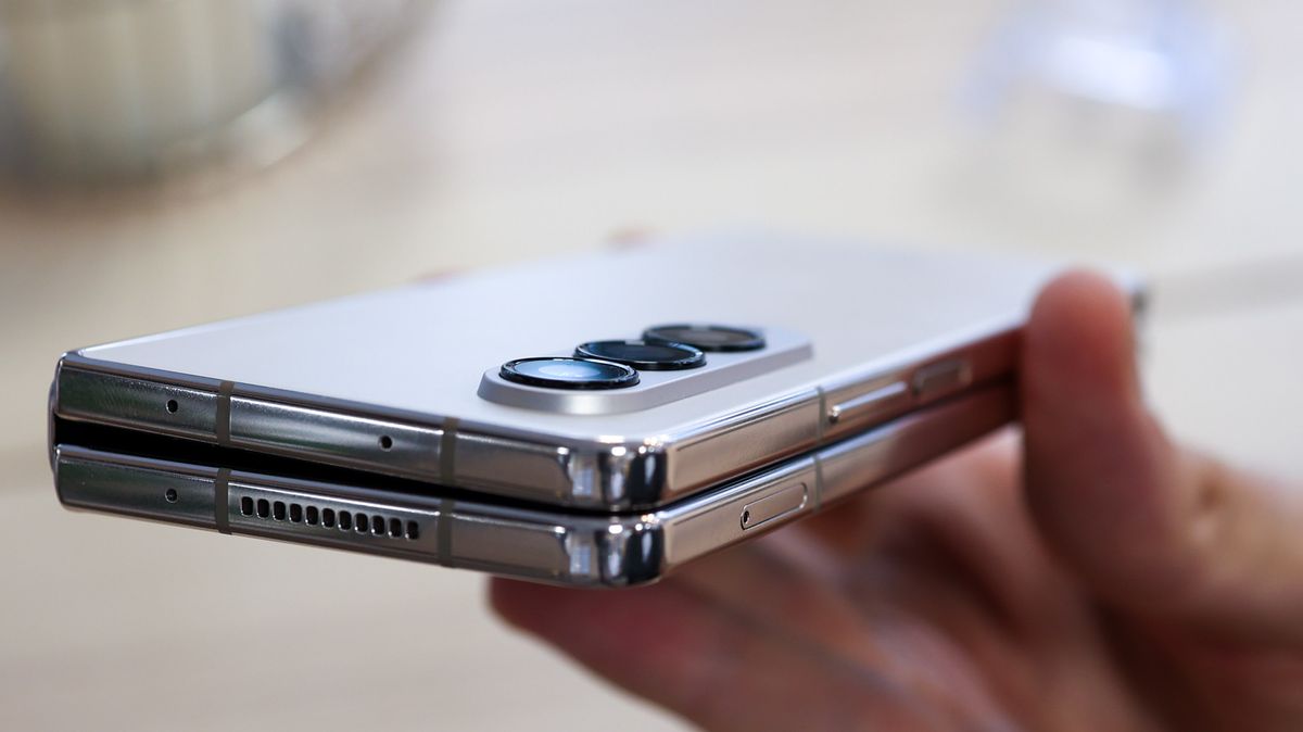 A photo of the Samsung Galaxy Z Fold 4