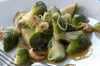 Stir-fried sprouts with honey, ginger and lemon