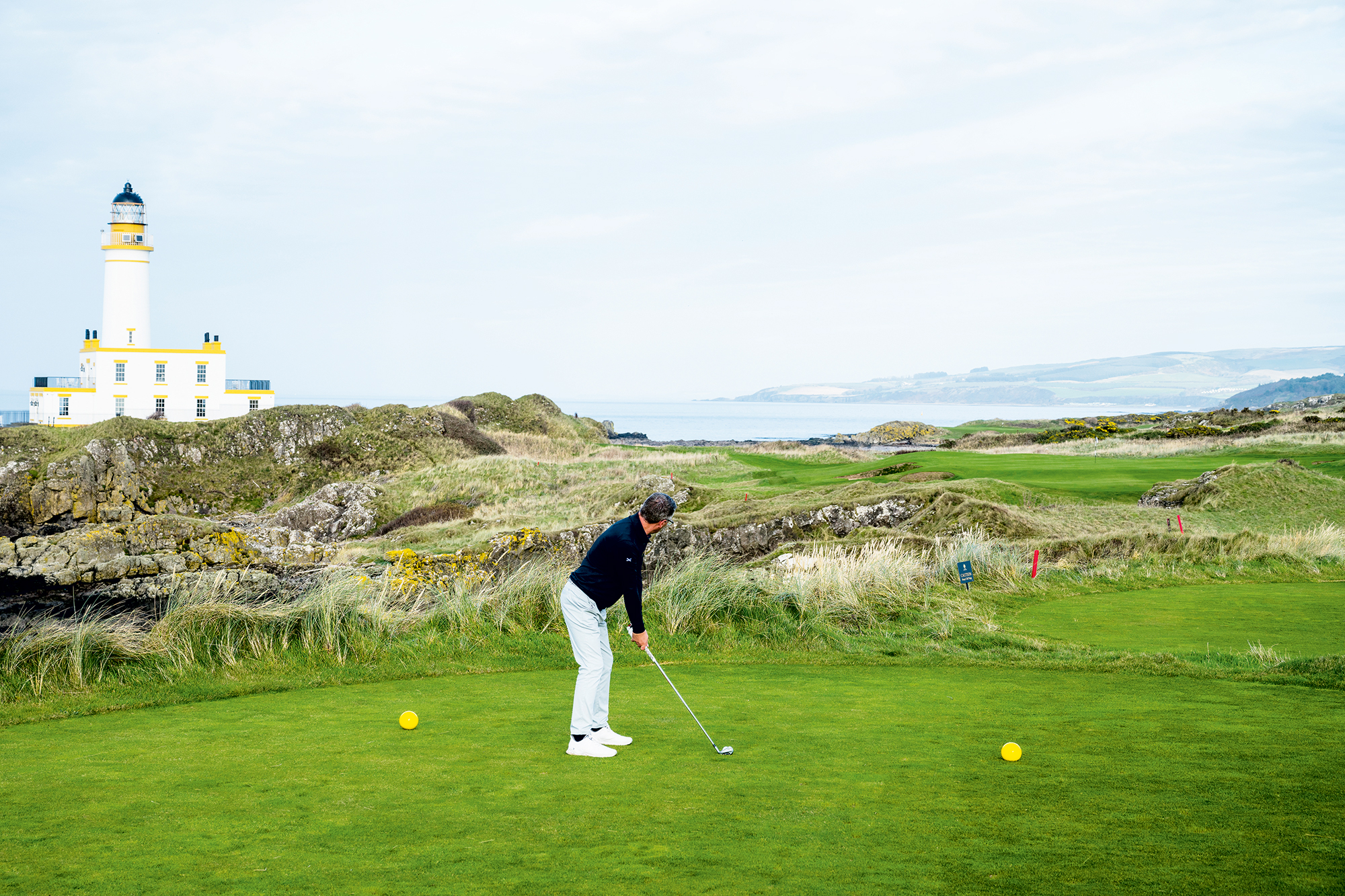 Steve North preparing to hit a tee shot on a par-3 at Trump Turnberry, playing for the middle of the green as many high-handicap golfers should do