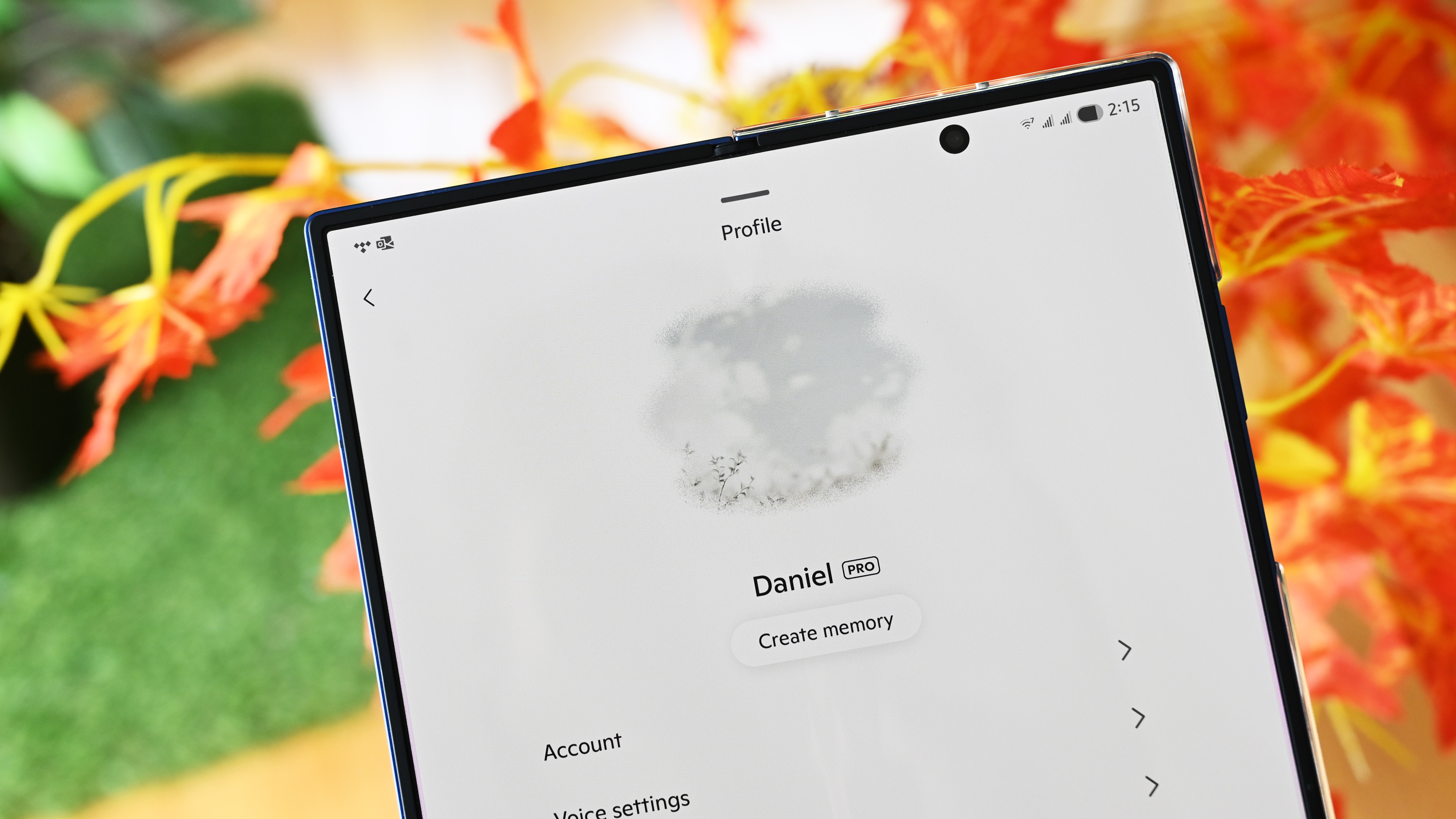 Photo of the Android Copilot app and its new memory feature.