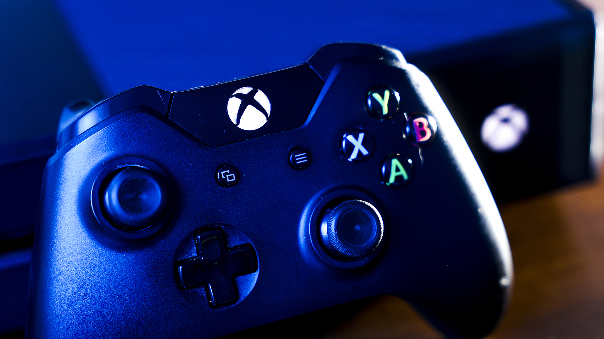 Xbox One and wireless controller