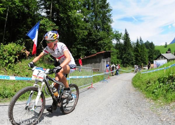 Elisabeth Osl (Central Ghost) begins the long climb alone