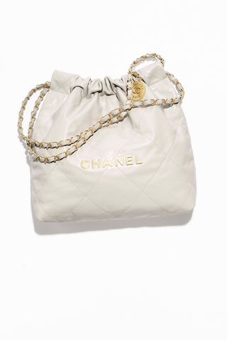 Chanel 22 Handbag