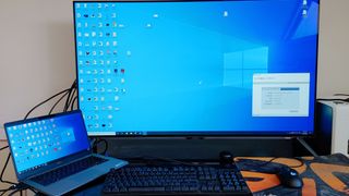 Gigabyte Aorus FI32U Windows desktop on screen
