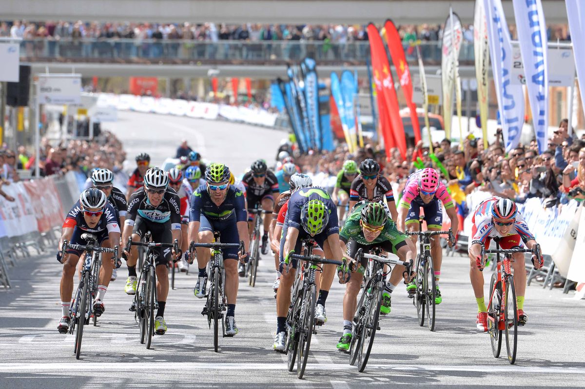 Alejandro Valverde (Movistar) gets the win