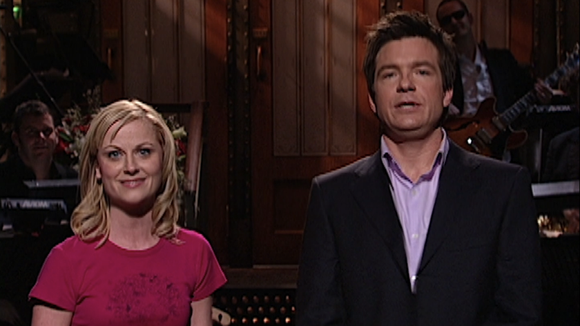 Amy Poehler joining Jason Bateman for his SNL Season 30 opening monologue