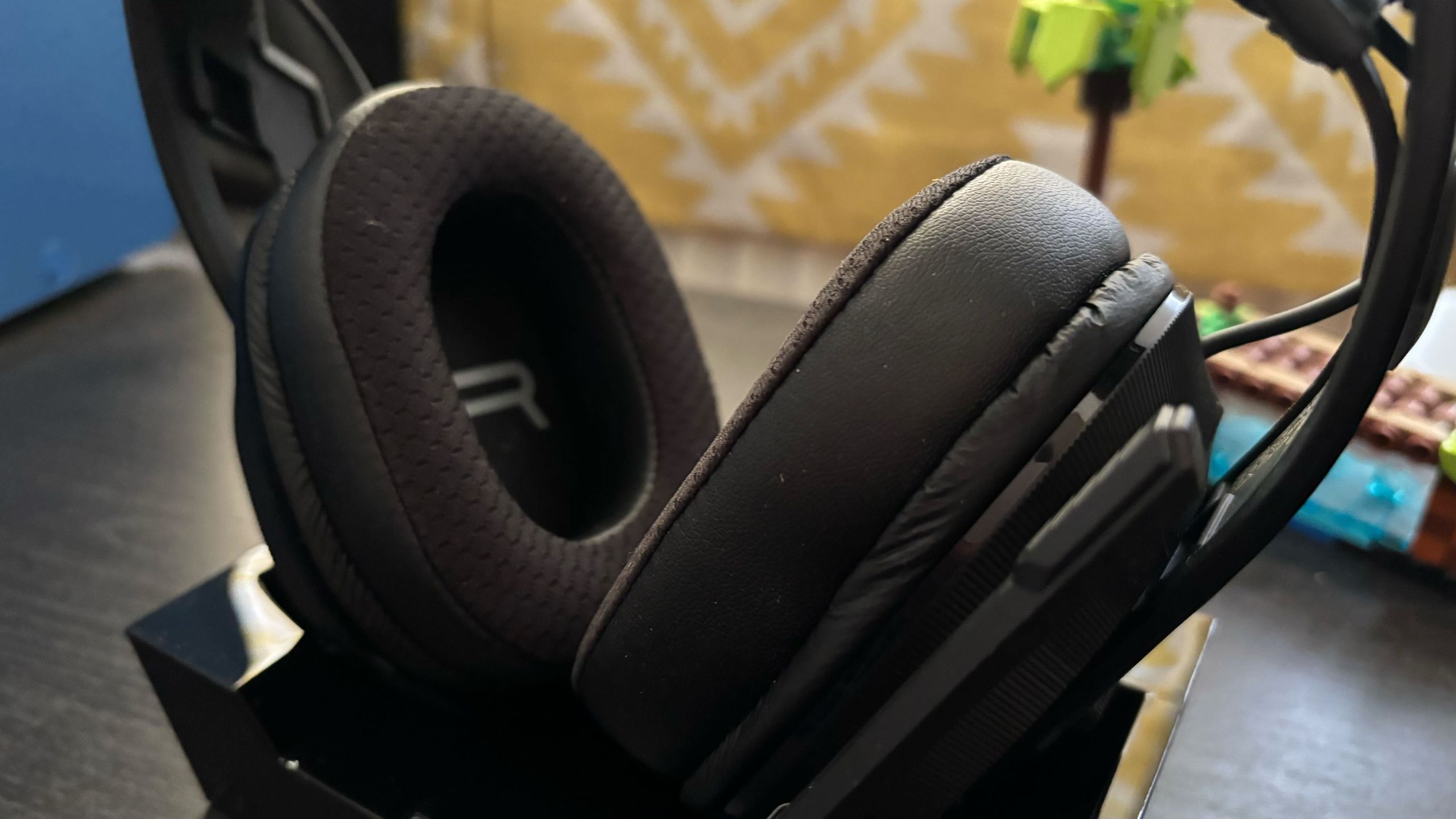 Ingin aksesoris PS5 premium dengan harga lebih murah? Pengontrol Nacon ini, serta headset gaming nirkabel favorit saya, mendapat diskon $50 atau lebih baik di PS Direct dan Amazon