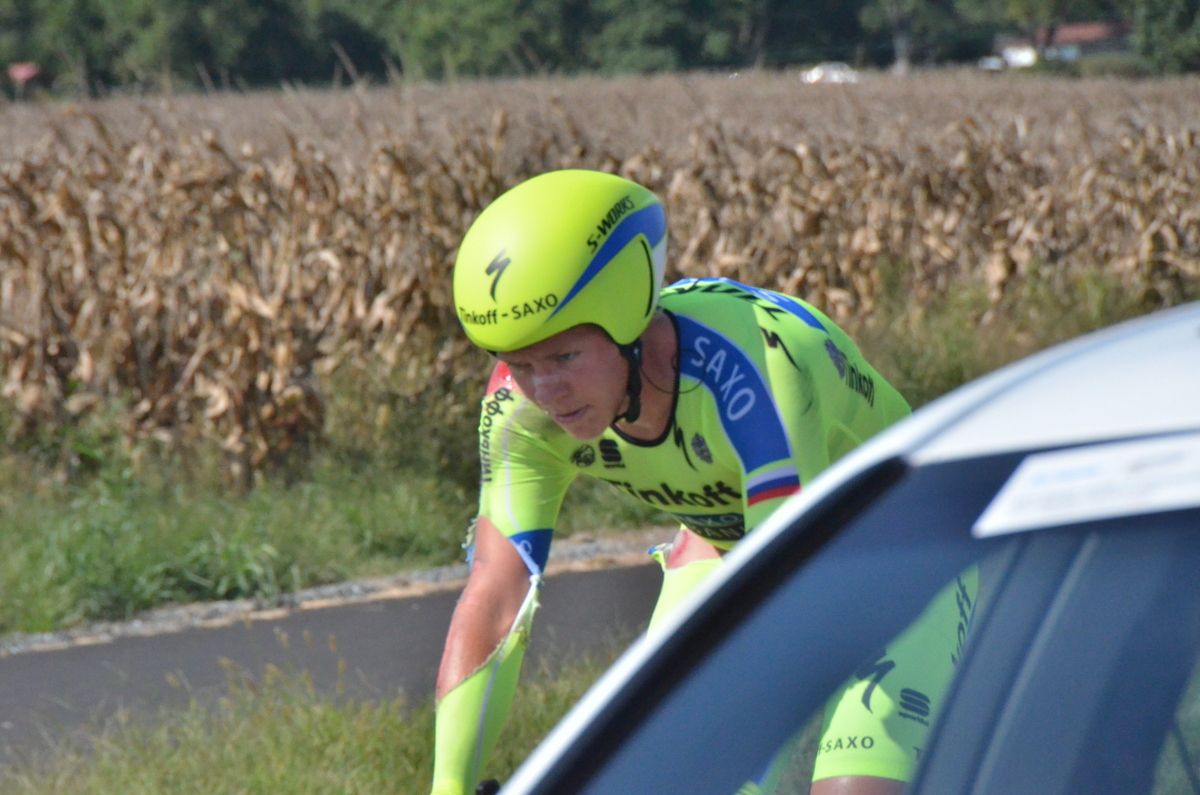 Michael Valgren back on his bike after the crash