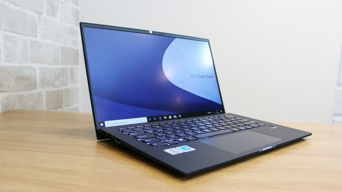 Windowsノート本体 ASUS ExpertBook B9450F i7/16G/1TB/office The ExpertBook B9450 is ready for business in a featherweight