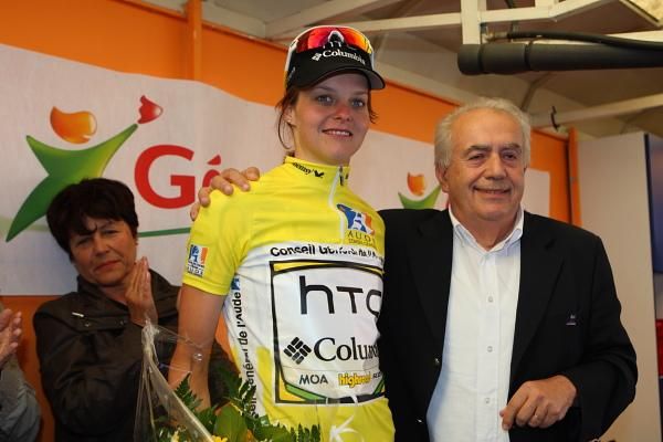 Adrie Visser (HTC - Columbia Women) retained her leader's jersey.