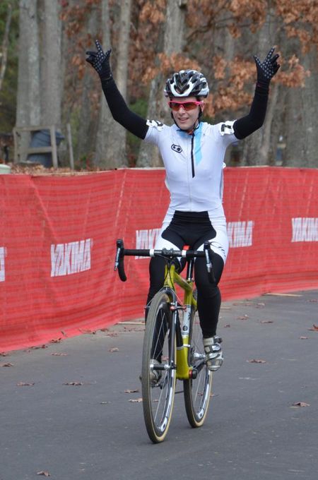 Chloe Forsman (Race Club 11) wins the Elite Women's race.