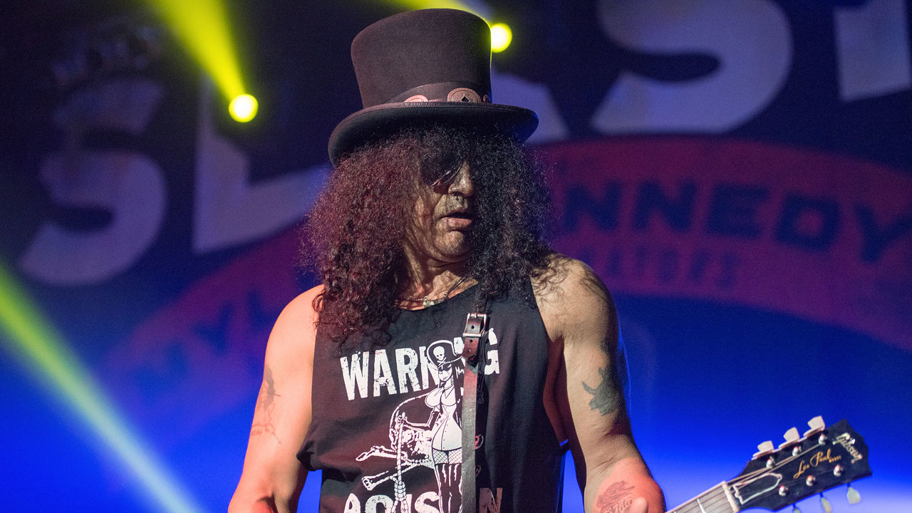 Slash covers Elton John&#039;s Rocket Man