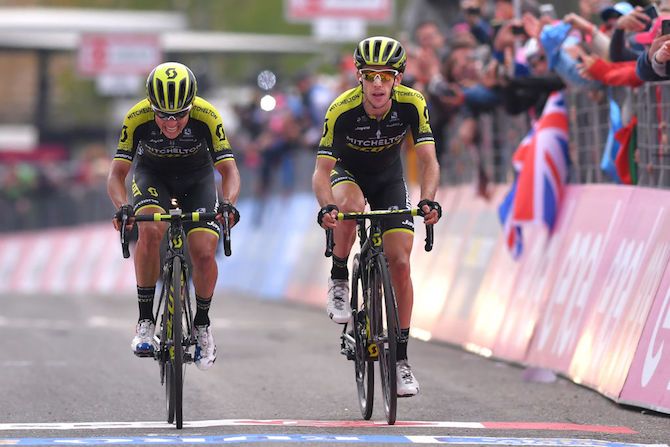 Mitchelton-Scott's Esteban Chaves wins stage 6 to Mount Etna while teammate Simon Yates takes over the race lead