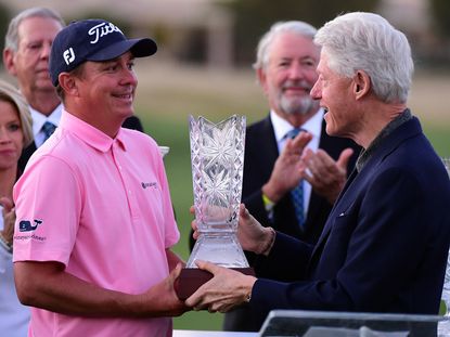 Jason Dufner back in the winner's circle