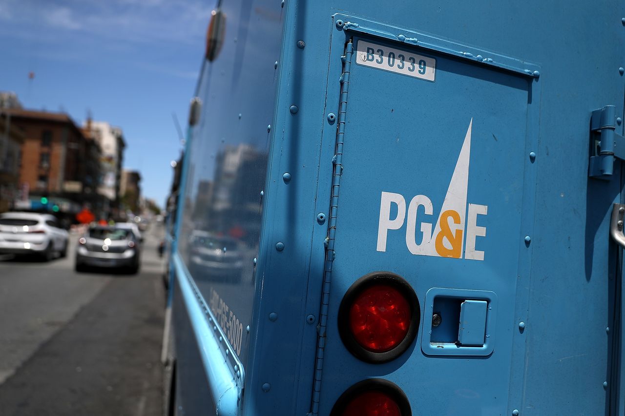 A PG&amp;amp;E truck