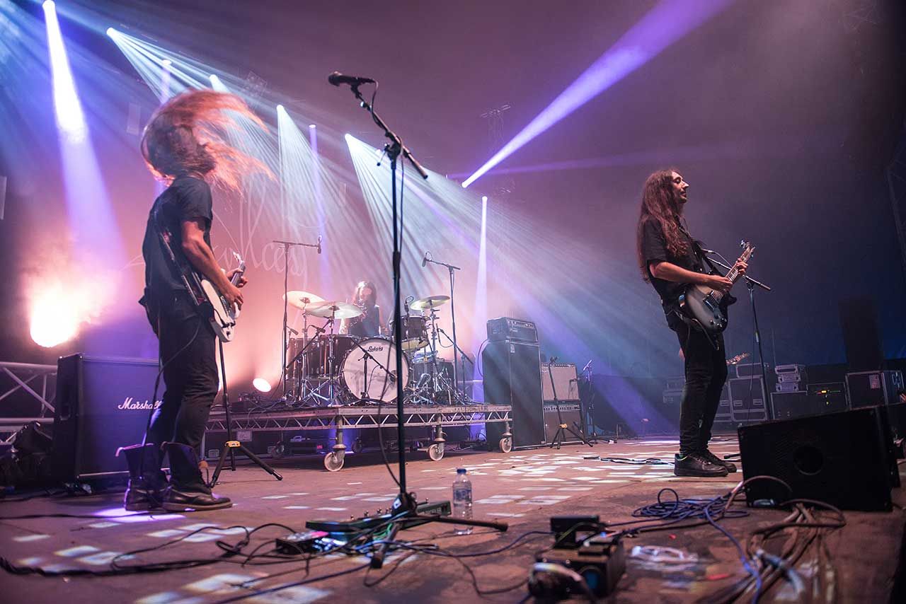 Alcest performing live