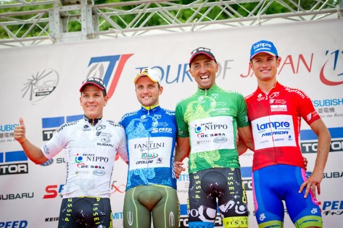 The classification leaders (L to R), the young best rider Julian David Arredondo (Team Nippo - De Rosa) , the point leader Pierpaolo De Negri (Vini Fantini), the GC leader Fortunato Baliani (Team NIPPO - De Rosa) , the KOM leader Davide Vigano (Lampre - Merida)