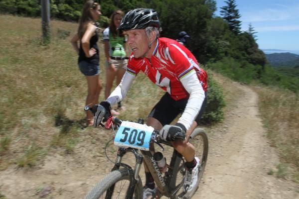 By the end of the second lap, Ned Overend had started to close the gap on Dario Fredrick to 30 seconds.