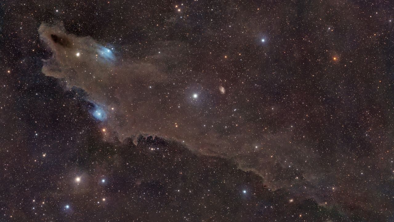 Astrophotographer captures the gaping maw of a cosmic shark in stunning deep space image (photo)